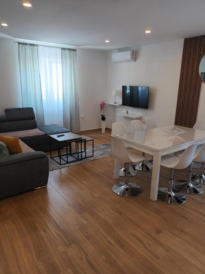 Apartmani Tolj Makarská Exteriér fotografie