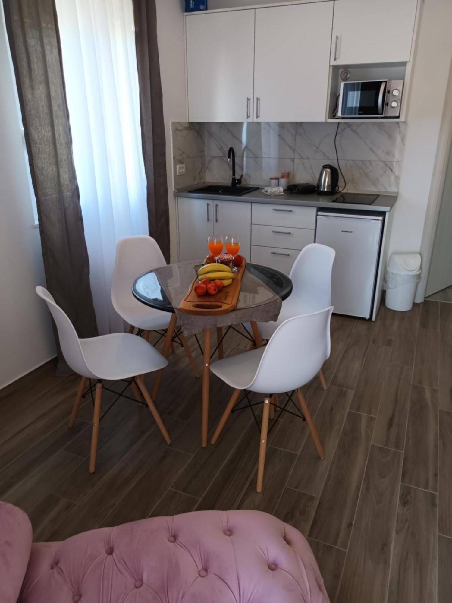 Apartmani Tolj Makarská Exteriér fotografie